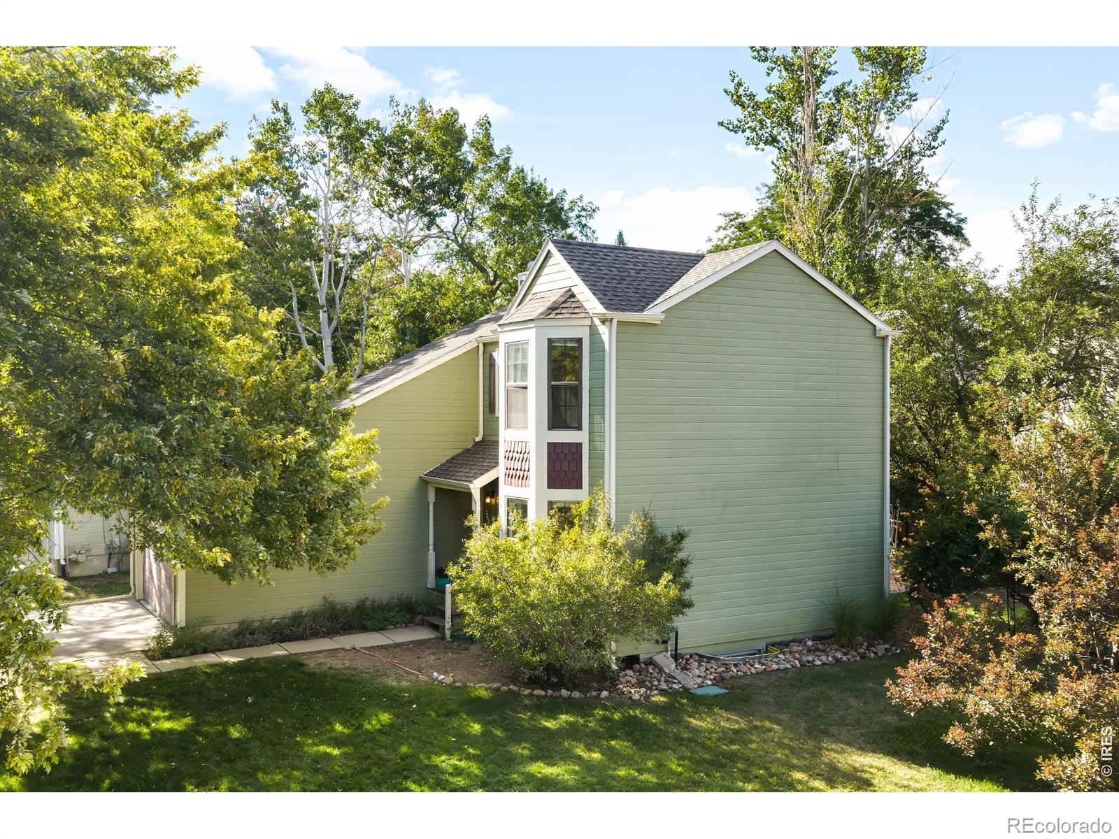521 W Sycamore Cir, Louisville, CO 80027