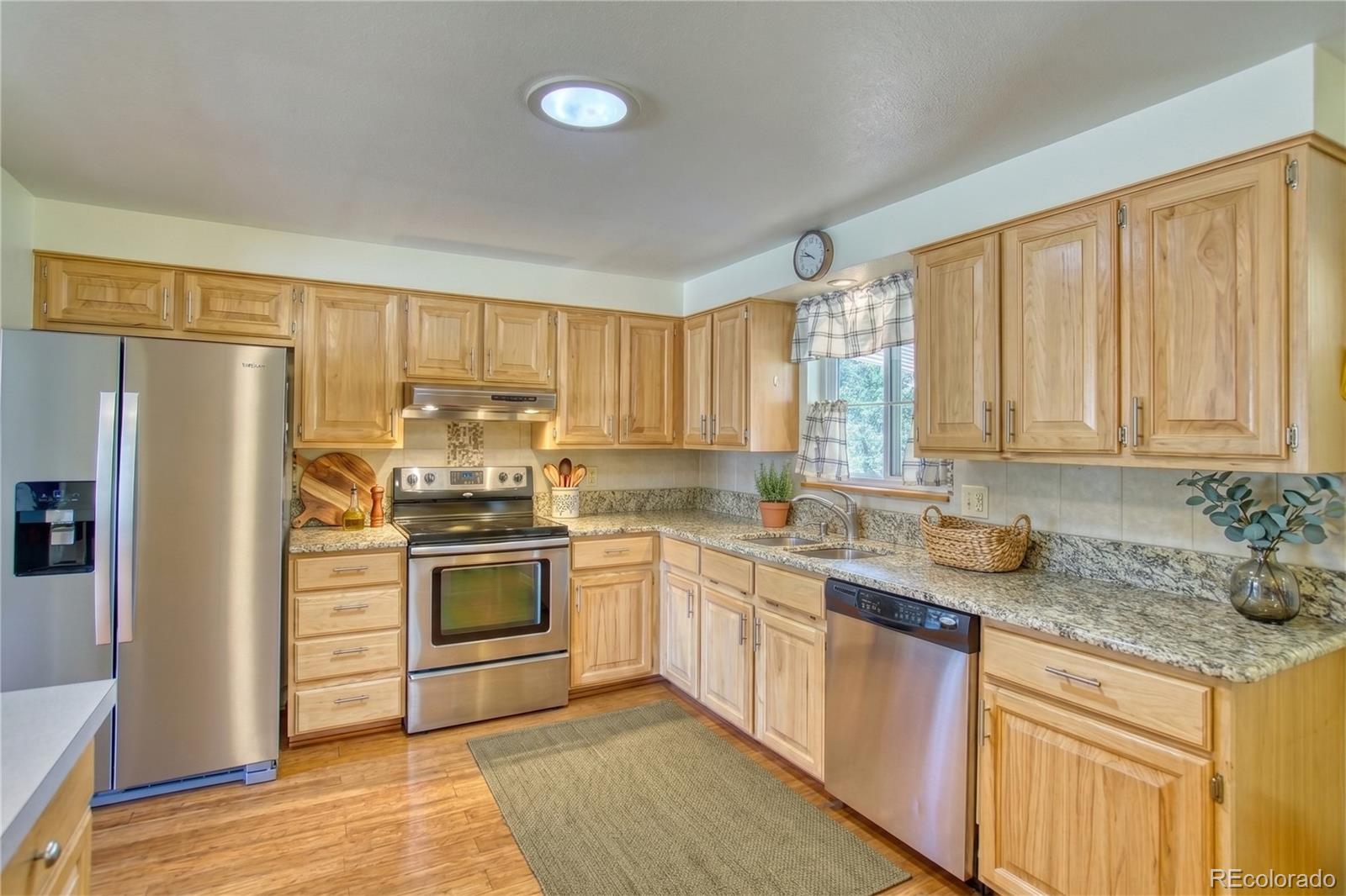 2348 Fountain Dr, Loveland, CO 80538
