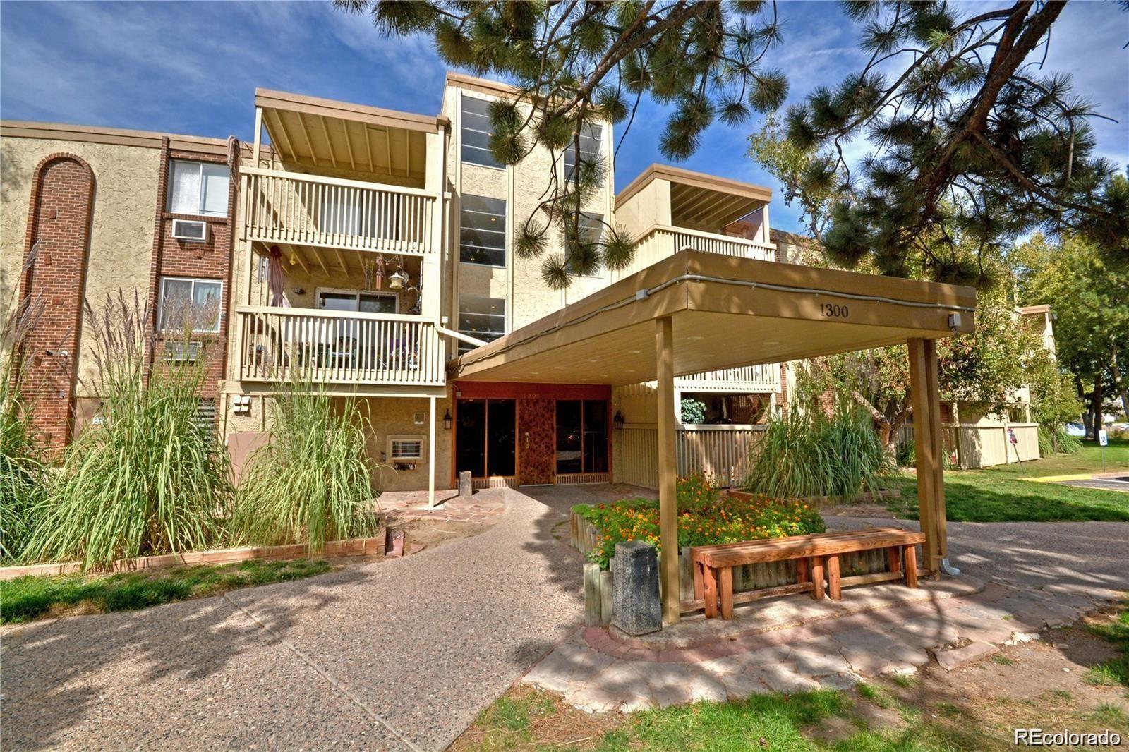 1306 S Parker Rd #164, Denver, CO 80231
