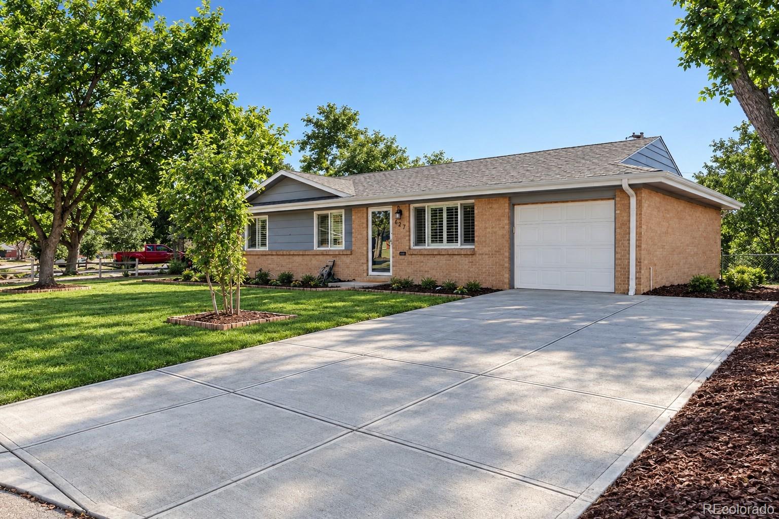 627 S Jasmine Way, Denver, CO 80224