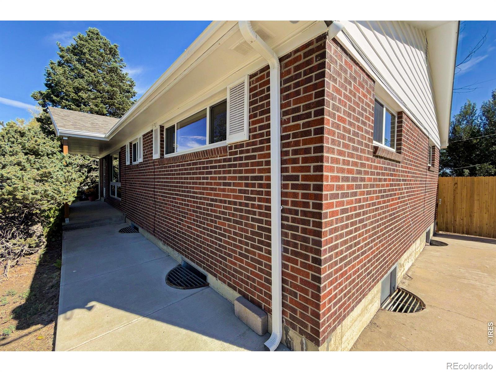 10674 Grant Dr, Northglenn, CO 80233