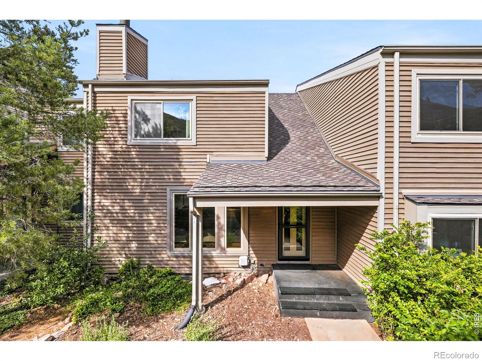 6846 Surrey Trl, Littleton, CO 80125