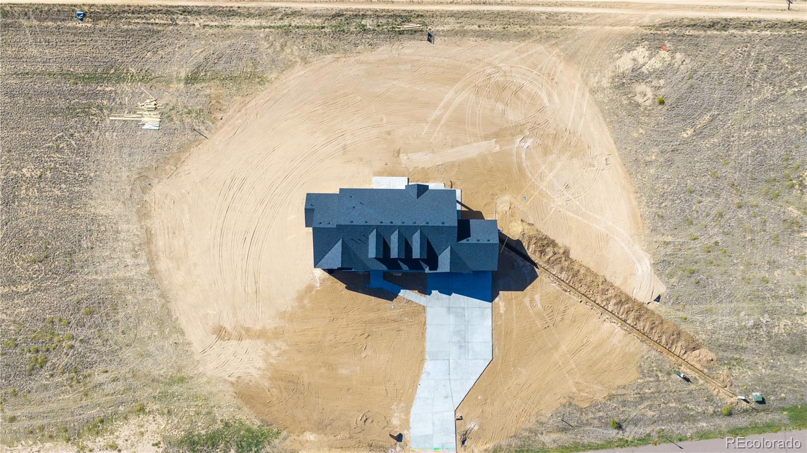 49920 Antelope Dr E, Bennett, CO 80102