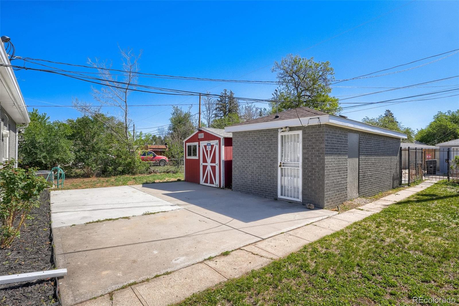 1558 Spruce St, Denver, CO 80220