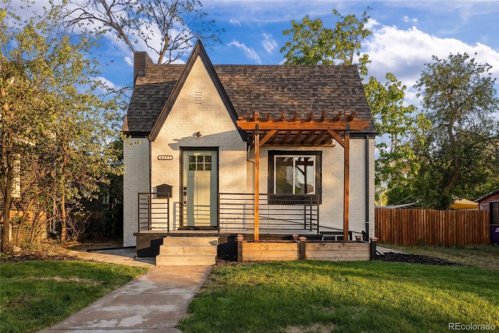 3217 N Clayton St, Denver, CO 80205