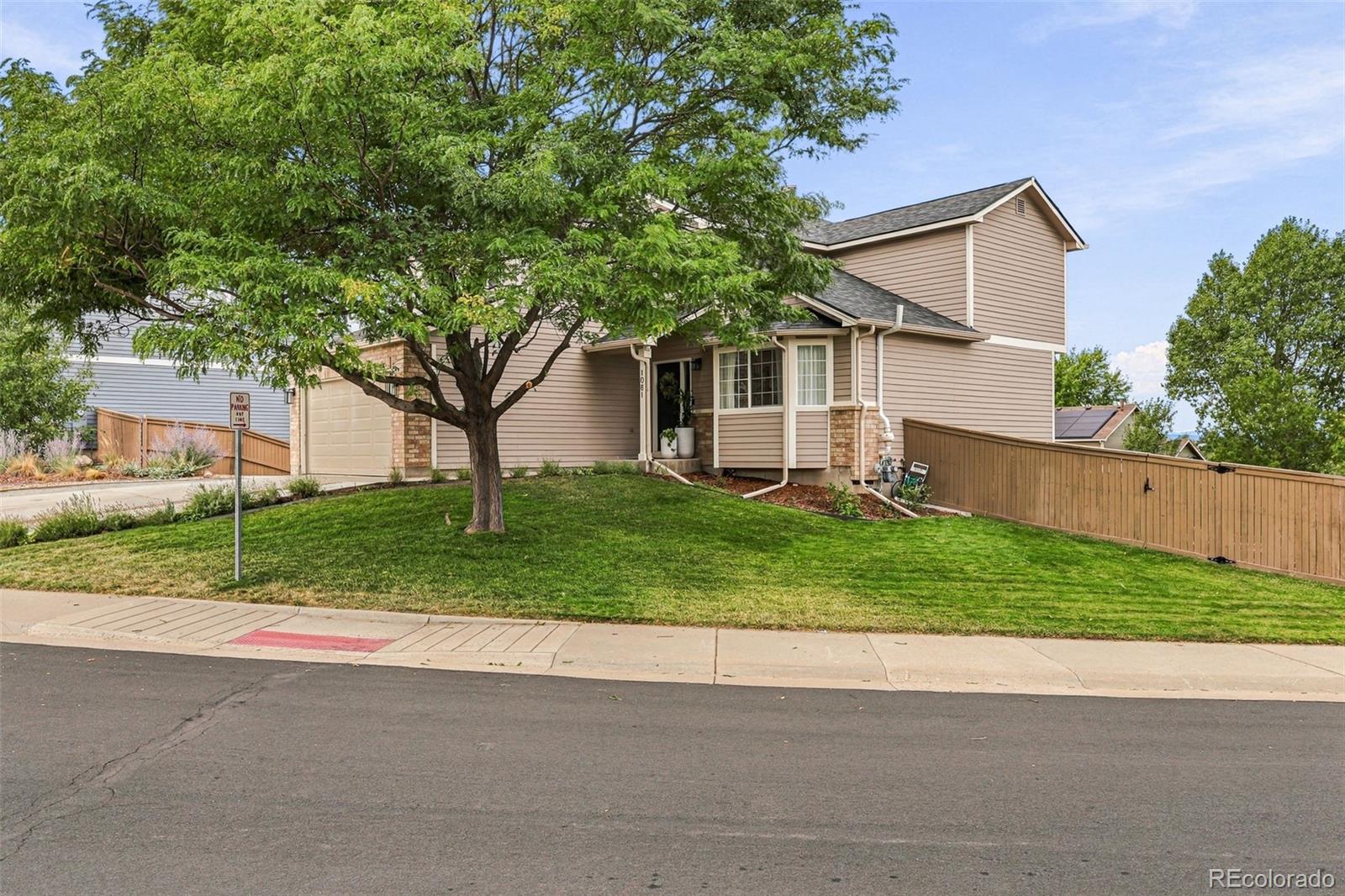 1081 Kingsfield St, Castle Rock, CO 80104