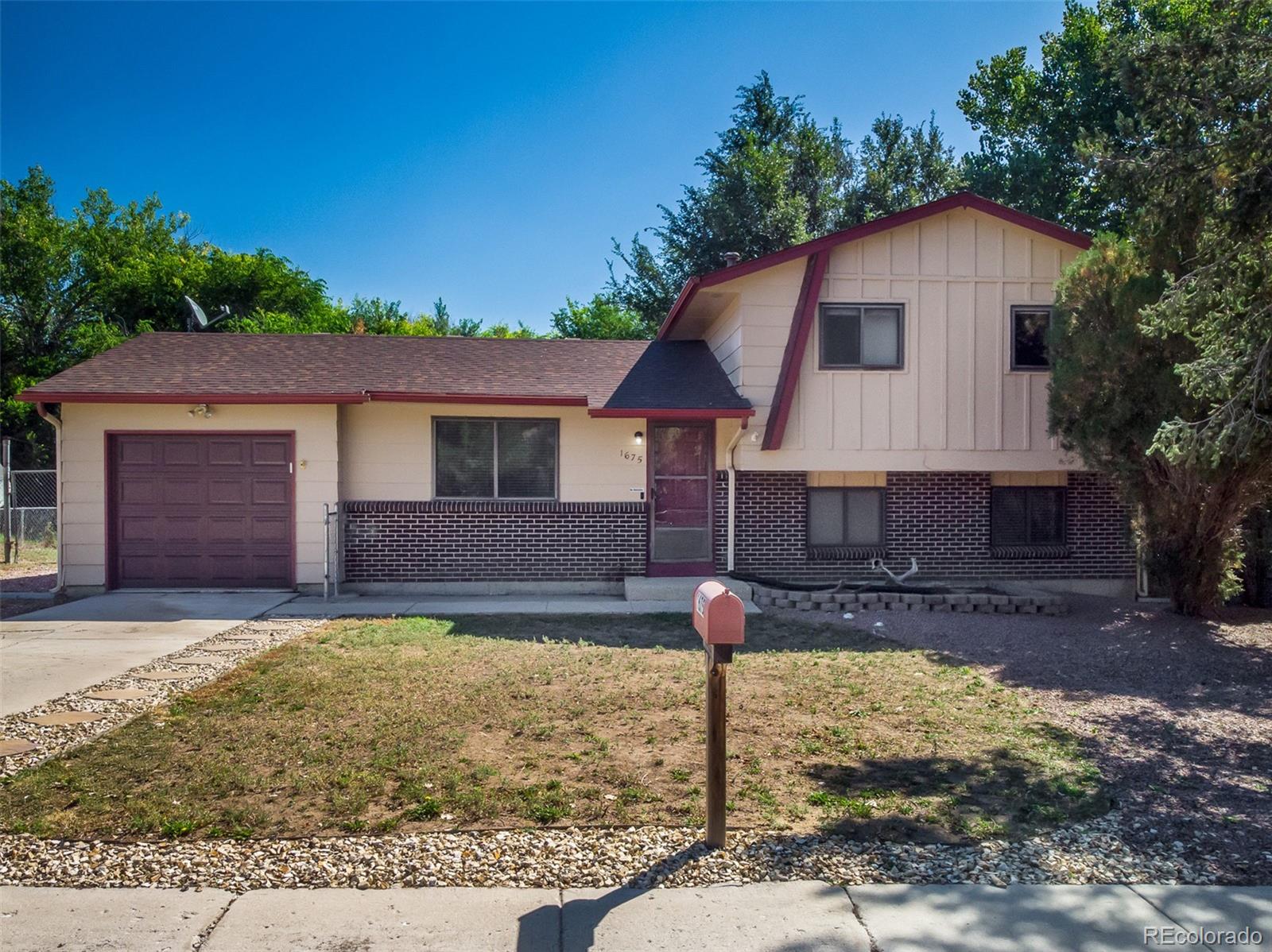 1675 Mineola St, Colorado Springs, CO 80915