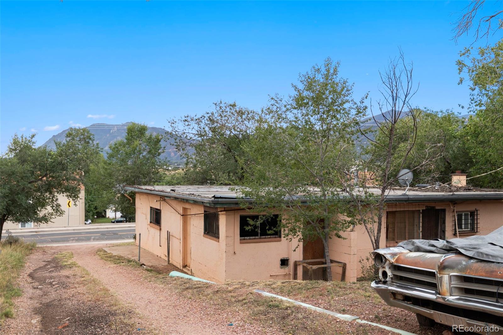 1522 Manitou Blvd, Colorado Springs, CO 80904
