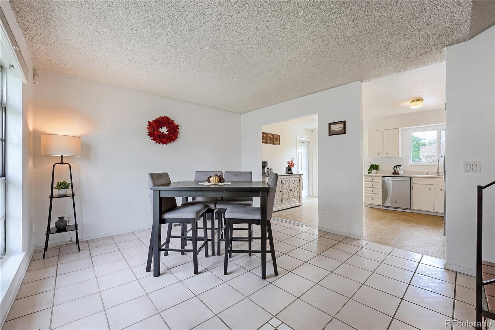 2591 S Naples Way, Aurora, CO 80013