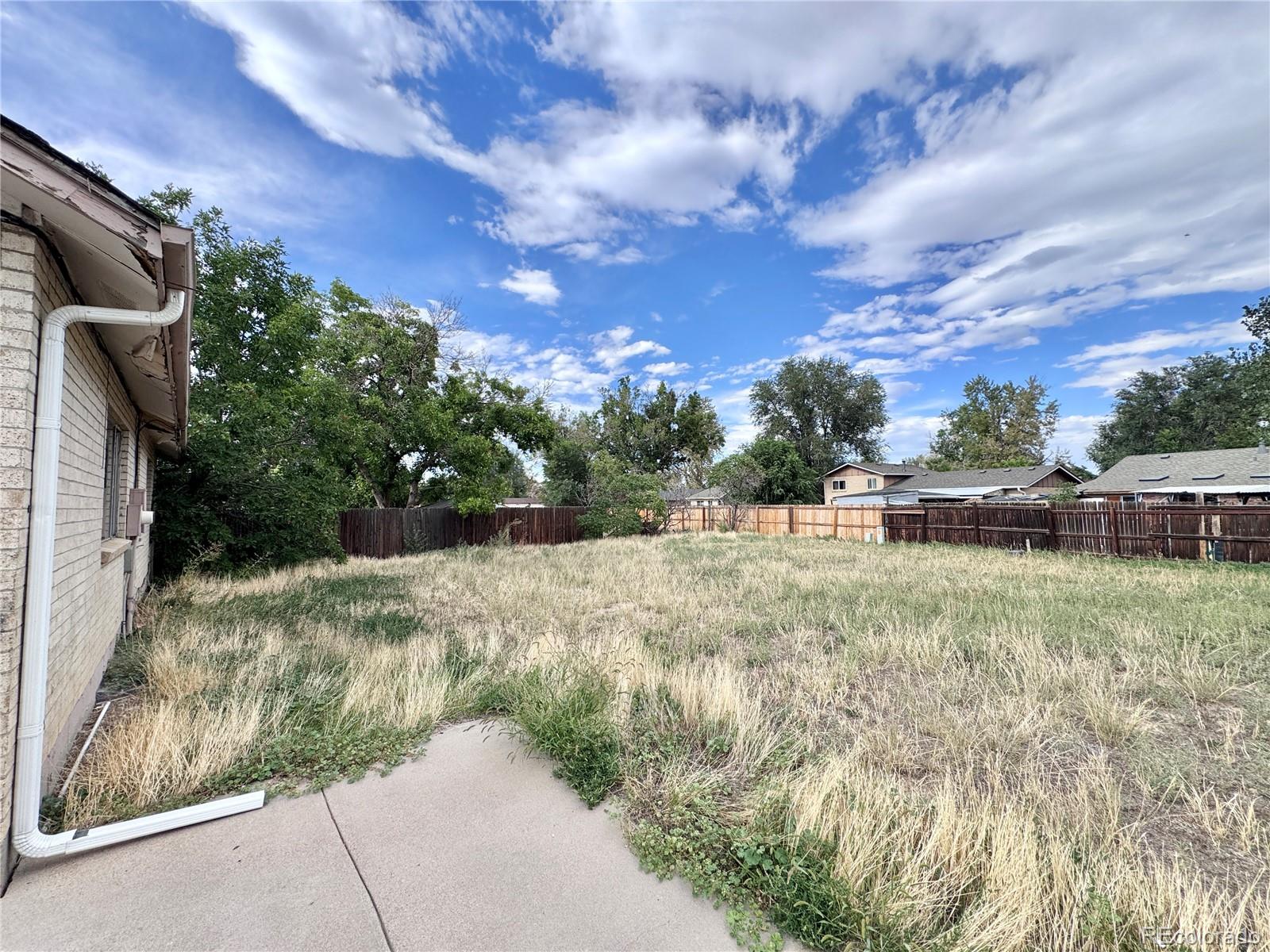 14385 Pensacola Dr, Denver, CO 80239