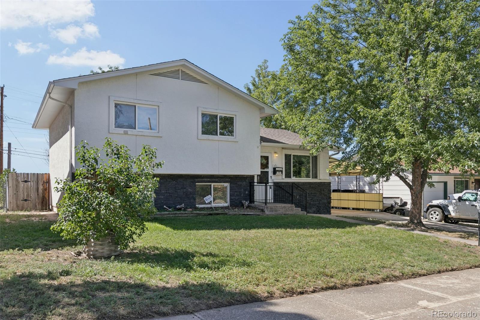 1501 Newcastle St, Colorado Springs, CO 80907