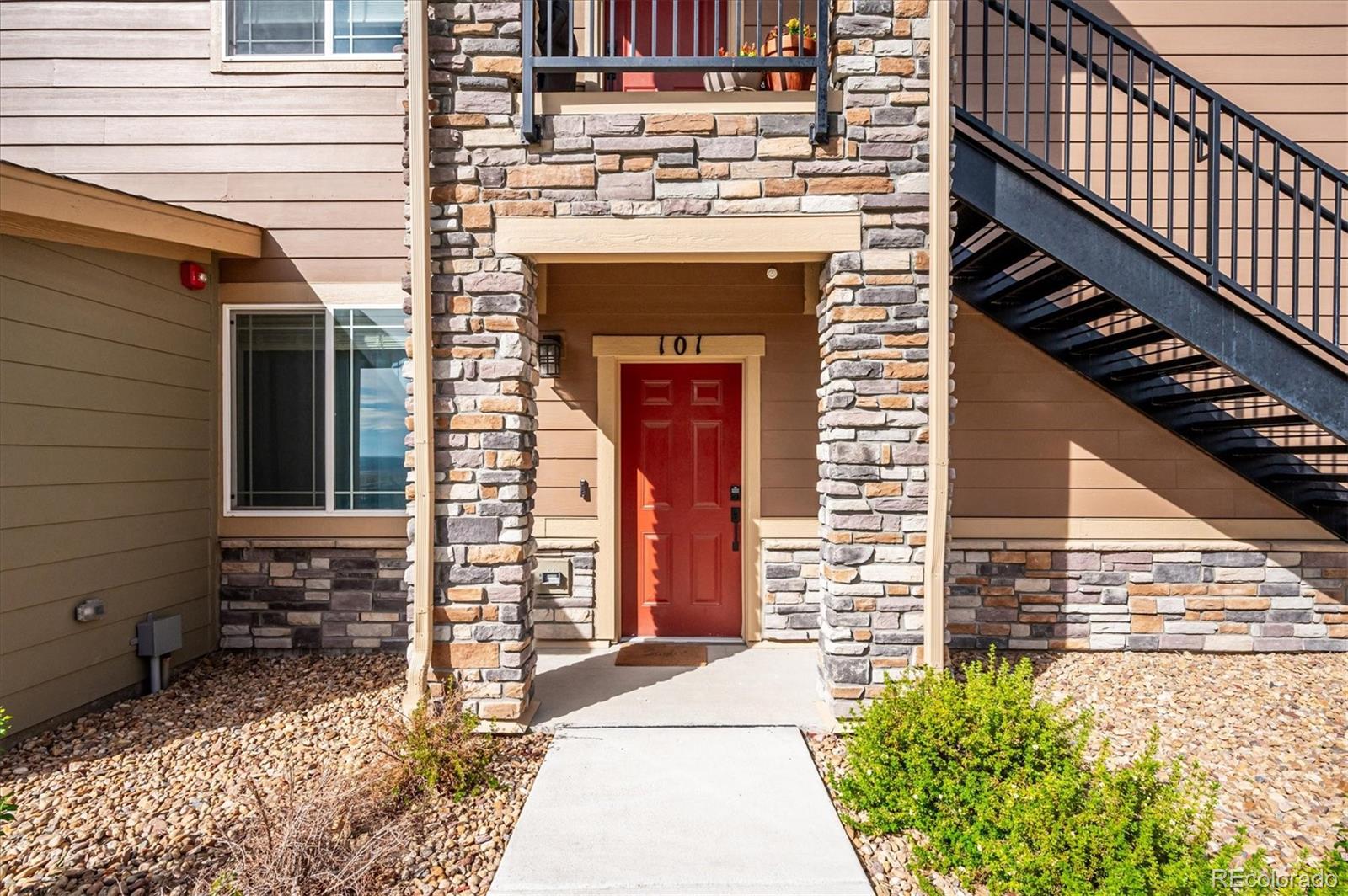 9992 W Victoria Pl #101, Littleton, CO 80127