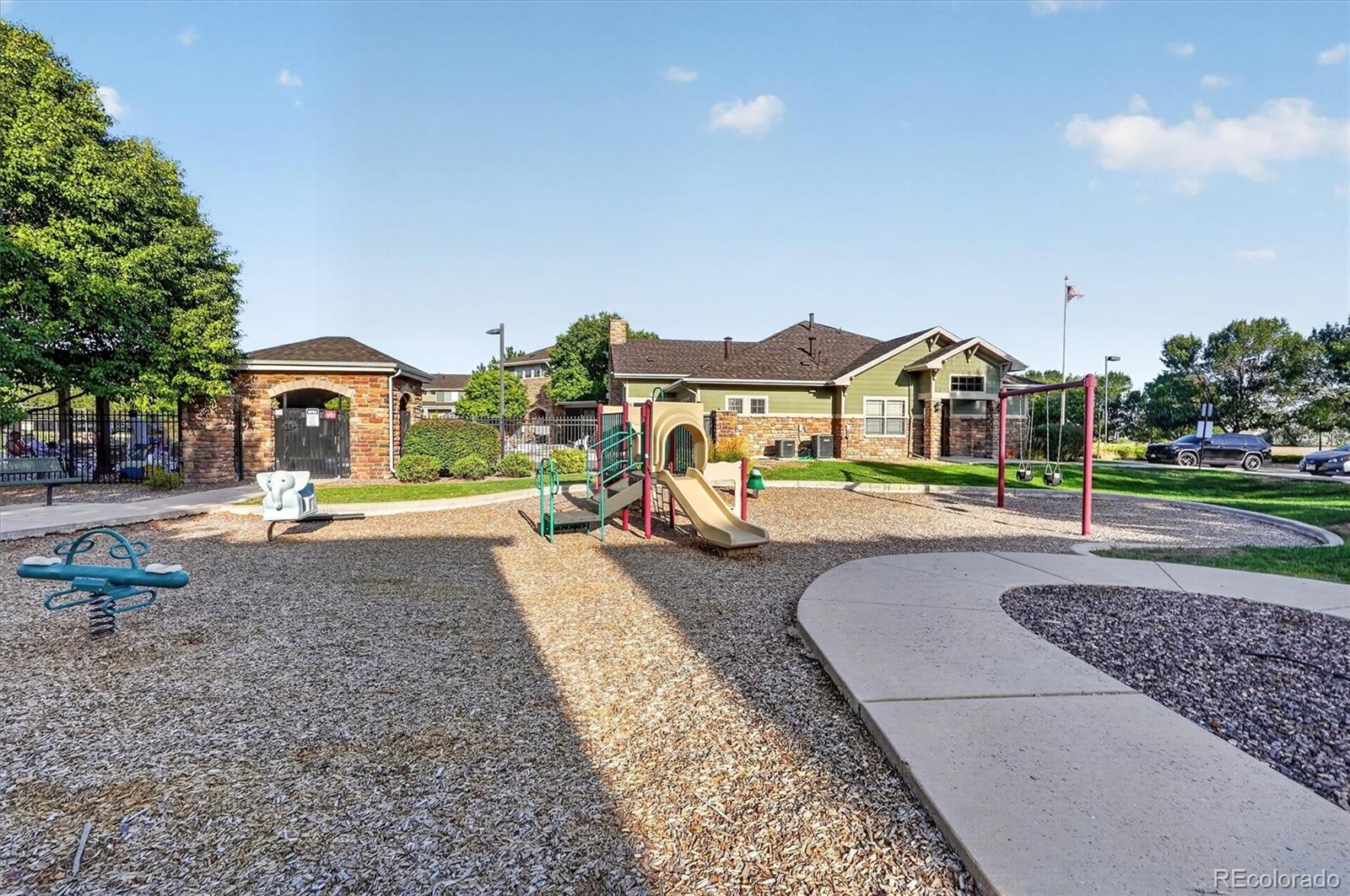 9726 Ash Ln, Thornton, CO 80229