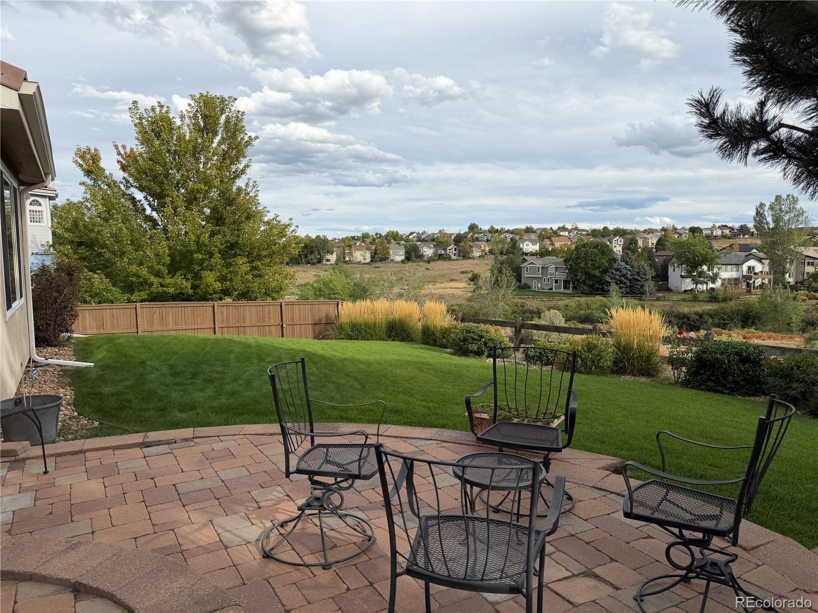 10092 Charissglen Ln, Highlands Ranch, CO 80126