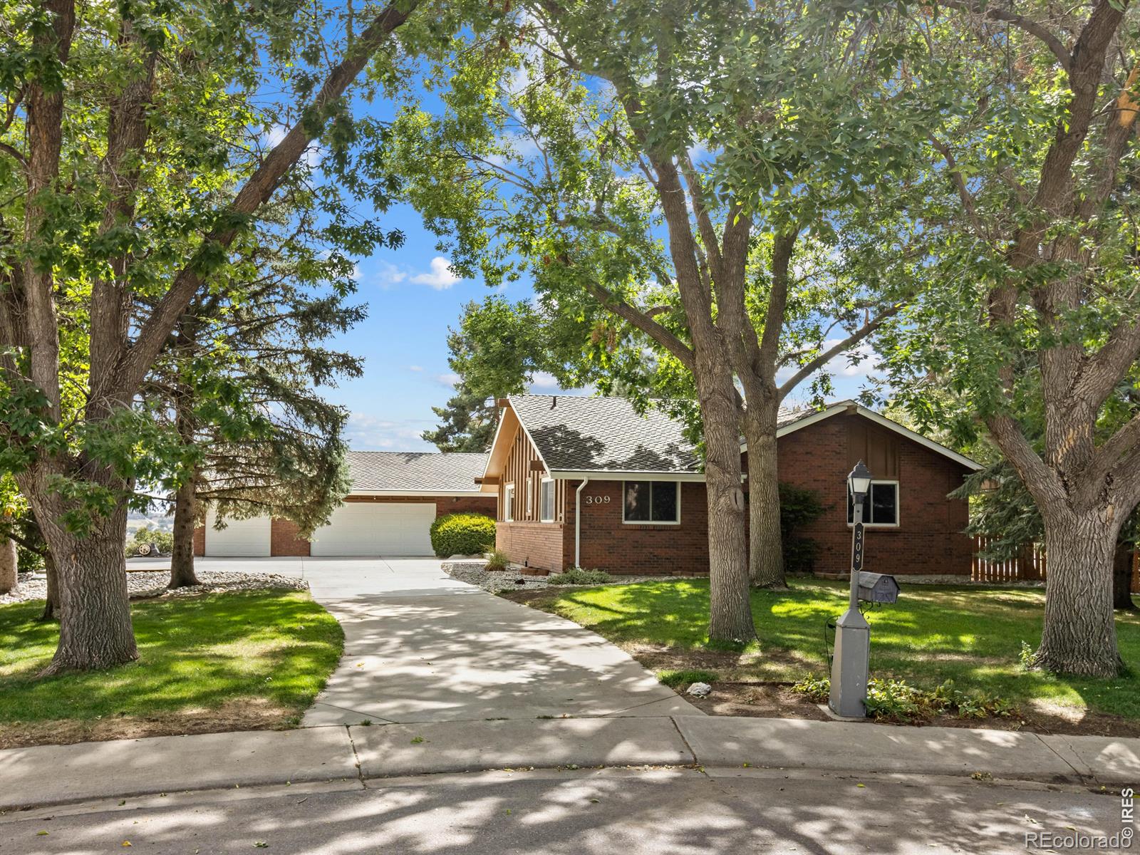 309 Glenview Ct, Longmont, CO 80504