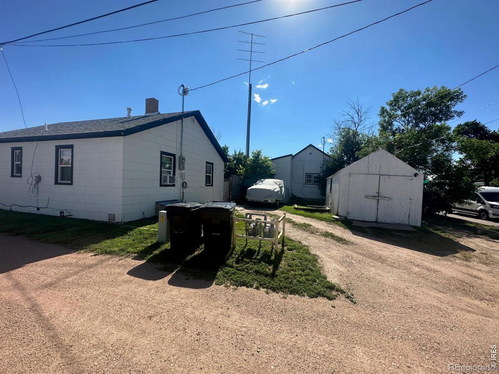 90 Cedar Ave, Akron, CO 80720