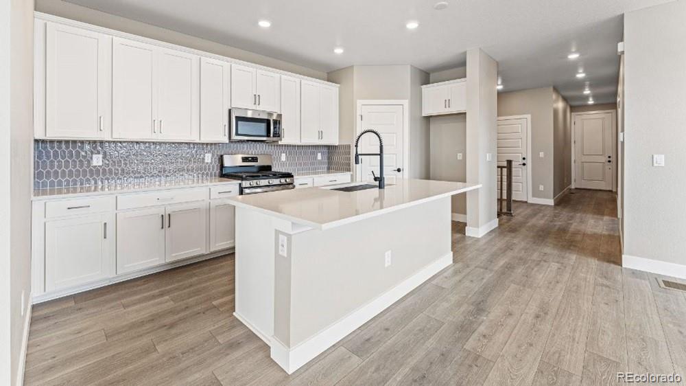 3211 N Elk Way, Aurora, CO 80019