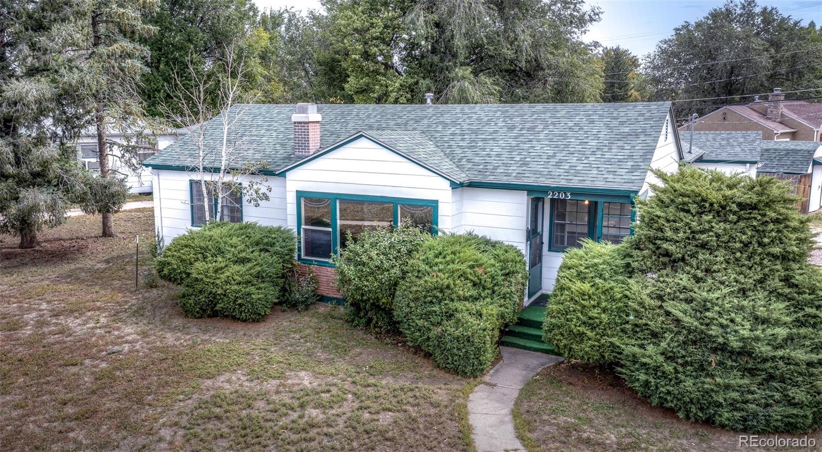 2203 Templeton Gap Rd, Colorado Springs, CO 80907