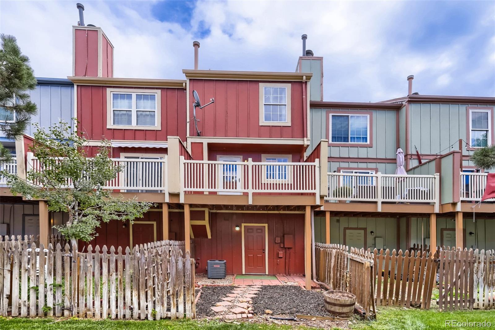 12041 E Ford Cir, Aurora, CO 80012