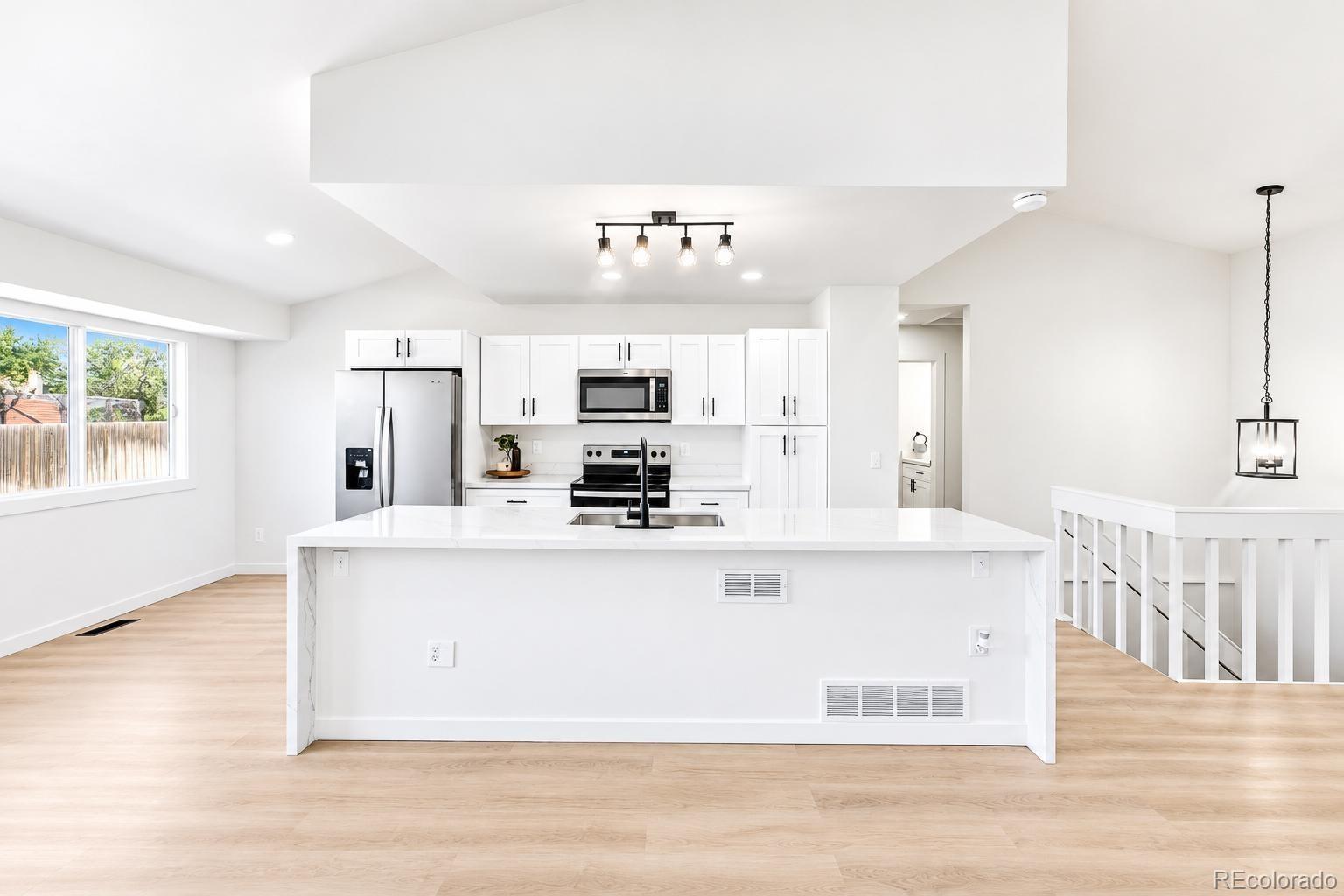 3533 S Richfield Cir, Aurora, CO 80013