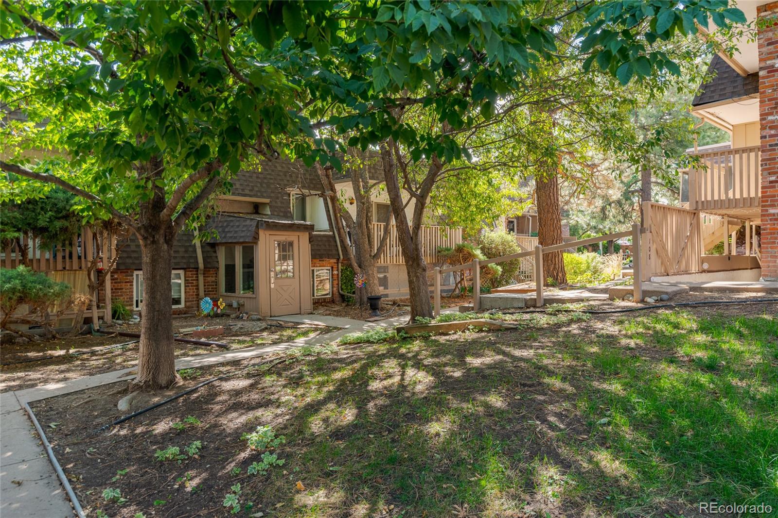 1525 S Holly St #107, Denver, CO 80222