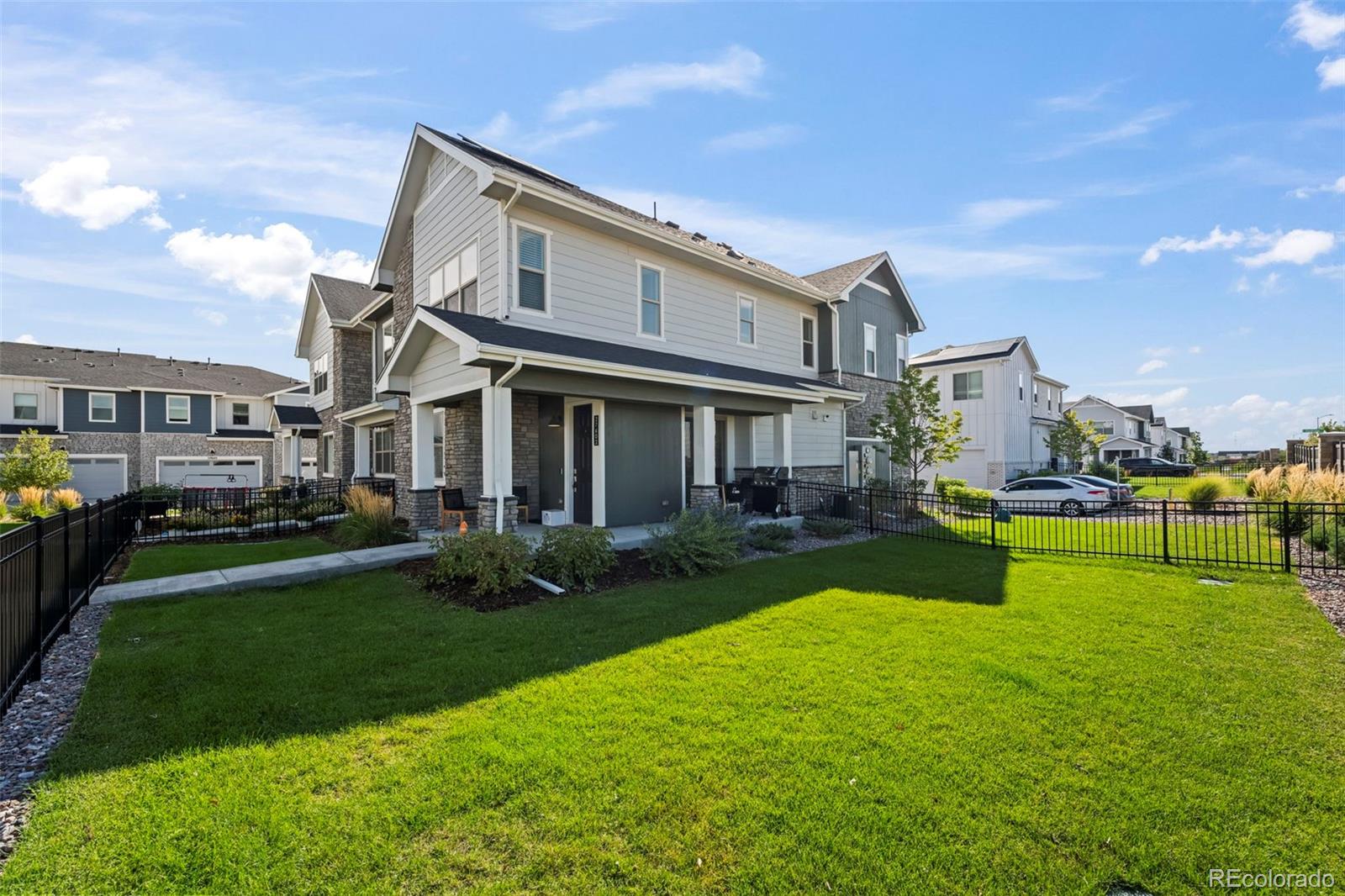 27602 E 1st Ave, Aurora, CO 80018