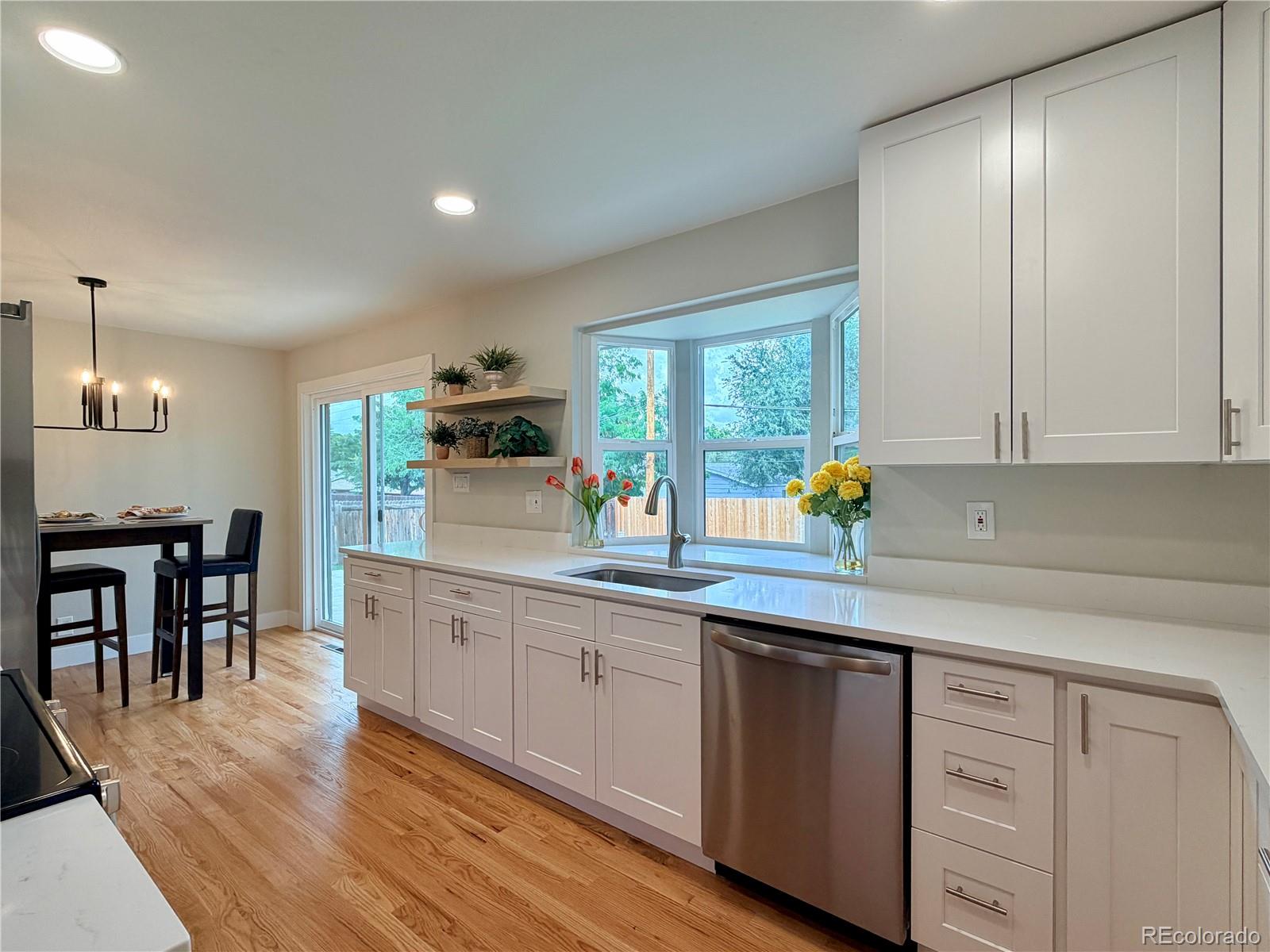 1586 S Dover Ct, Lakewood, CO 80232