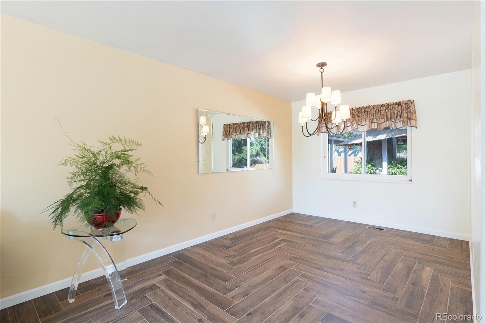 2591 S Richfield St, Aurora, CO 80013