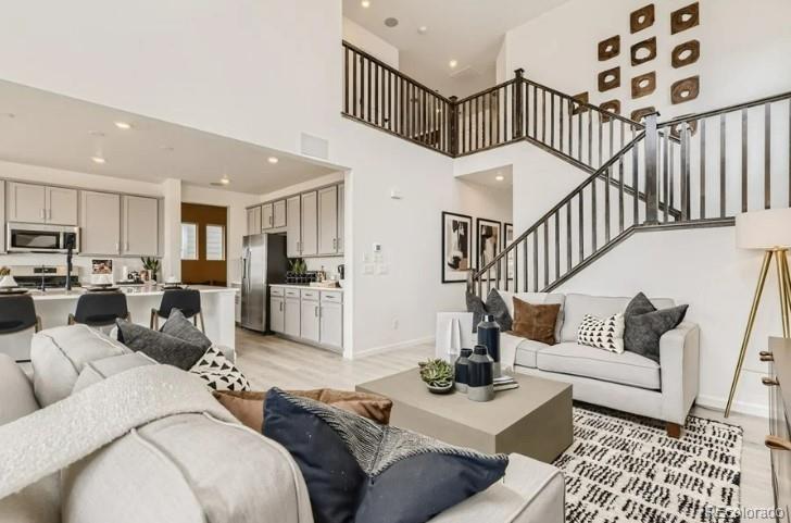 16637 W 92nd Pl, Arvada, CO 80007