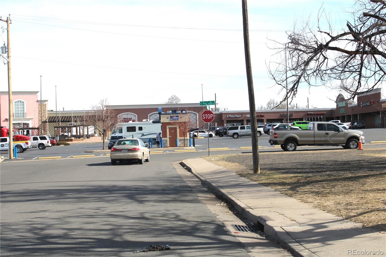 6302 Ivanhoe St, Commerce City, CO 80022