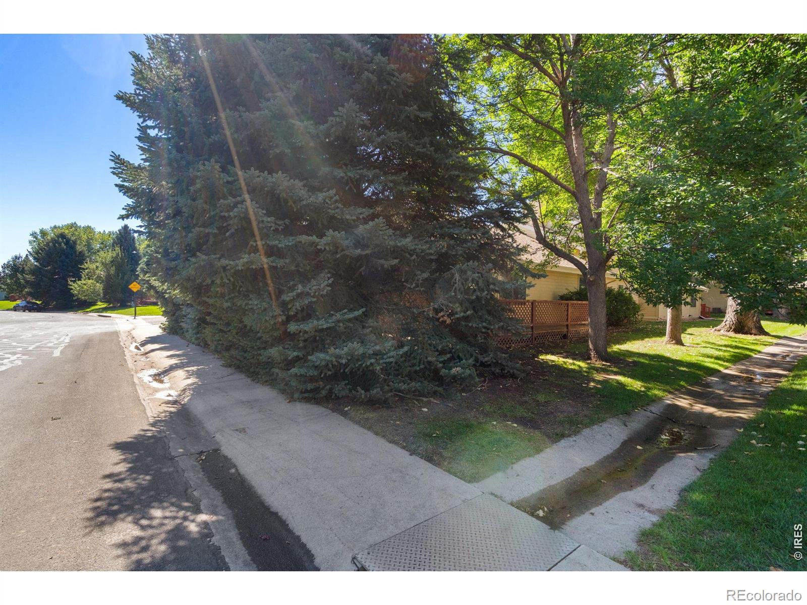 900 Shire Ct, Fort Collins, CO 80526