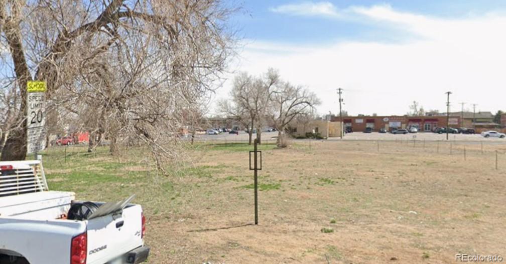 6322 Ivanhoe St, Commerce City, CO 80022