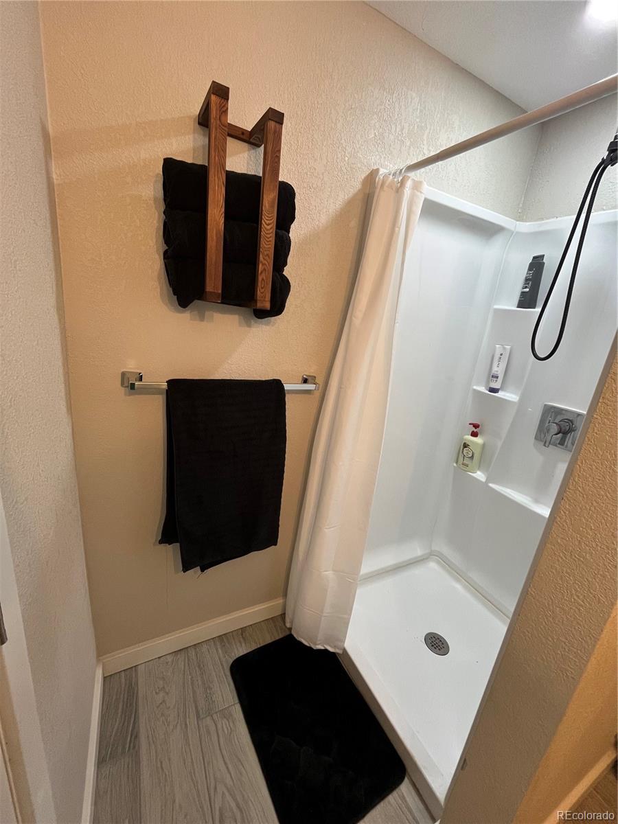 490 Oak St, Burlington, CO 80807