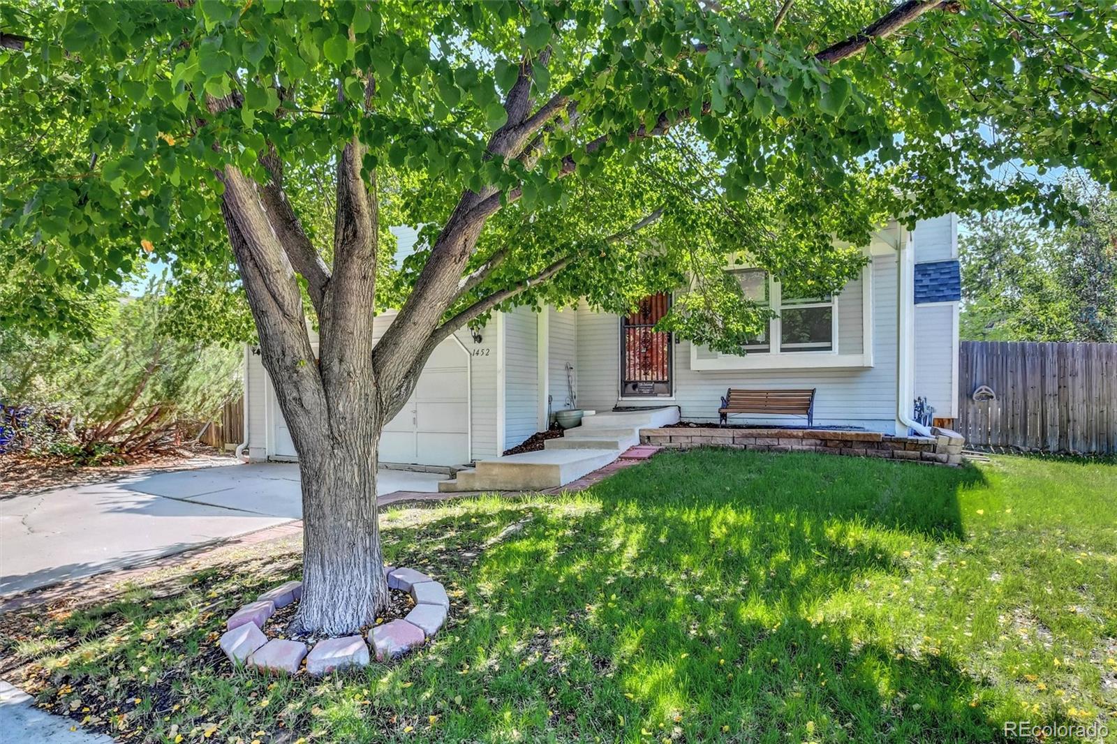 1452 S Biscay Way, Aurora, CO 80017