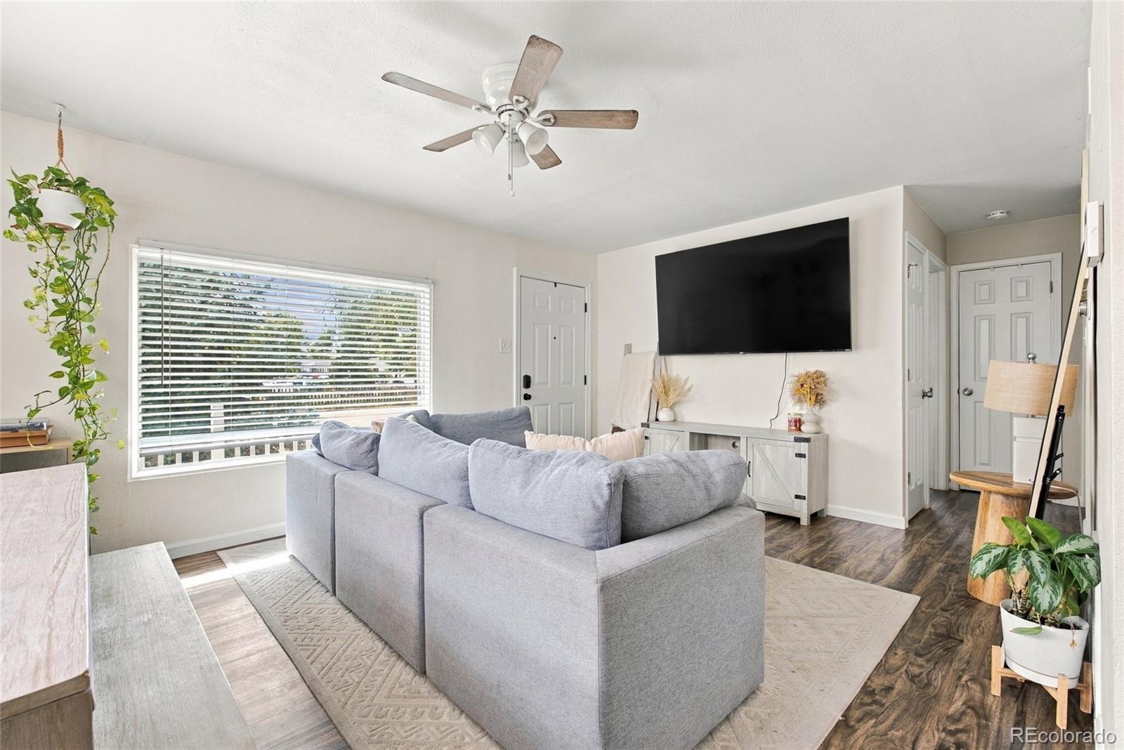 10607 Lowry Pl, Aurora, CO 80010