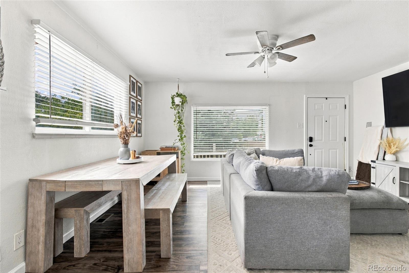 10607 Lowry Pl, Aurora, CO 80010