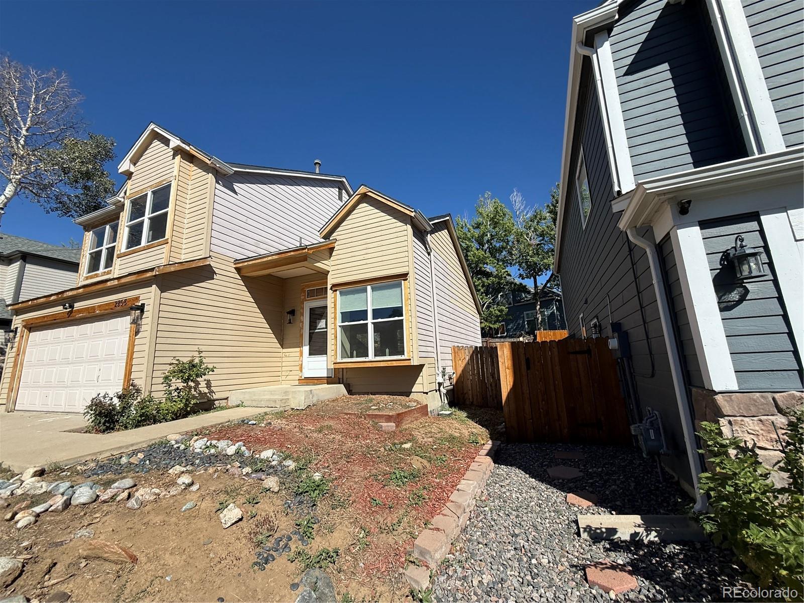 2806 S Danube St, Aurora, CO 80013