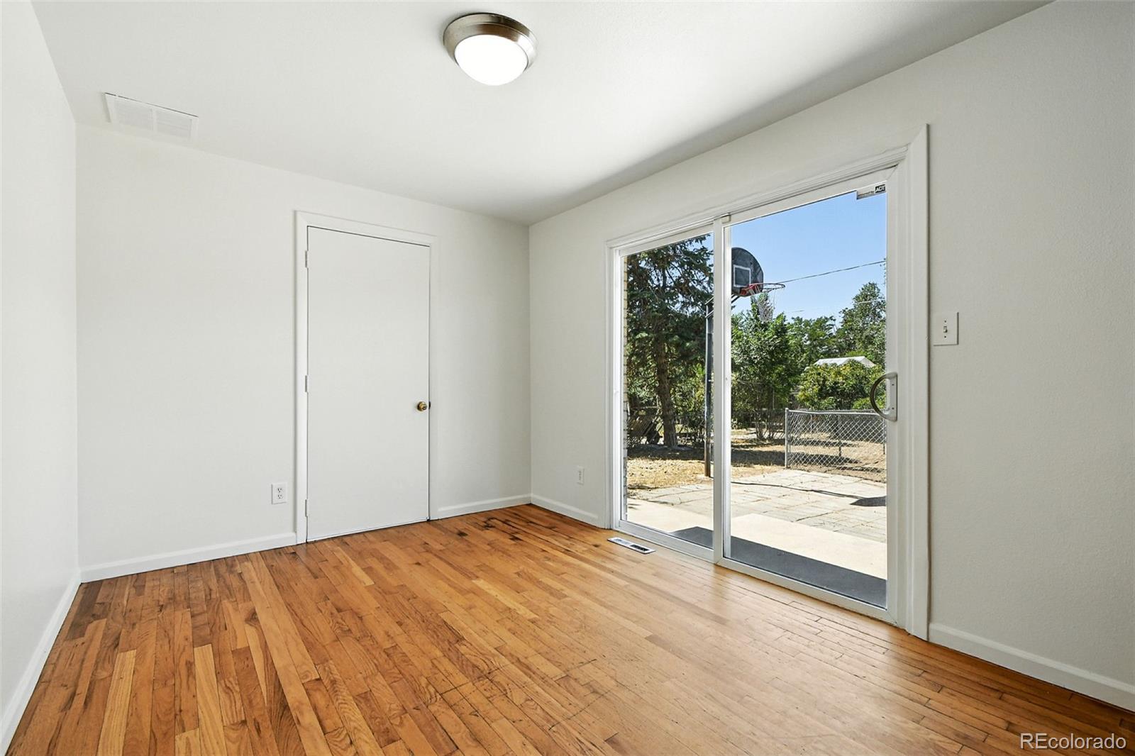 3207 Carson St, Aurora, CO 80011