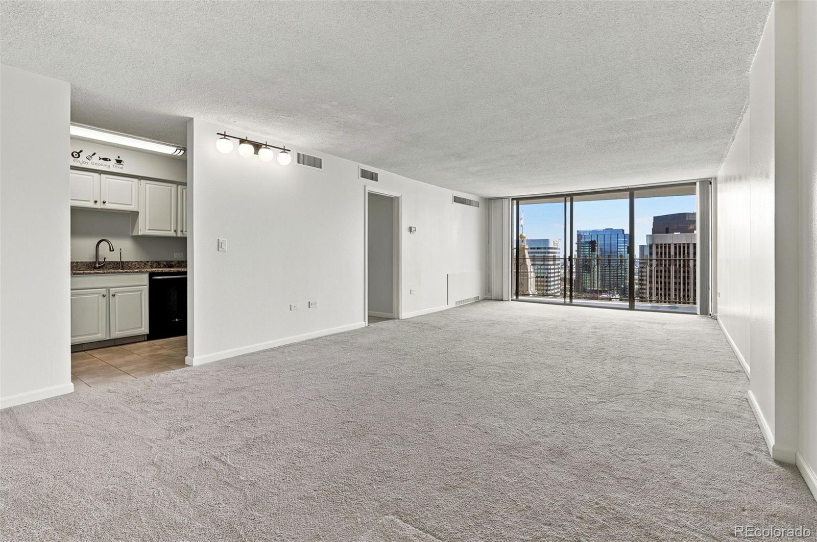 1020 15th St #33G, Denver, CO 80202