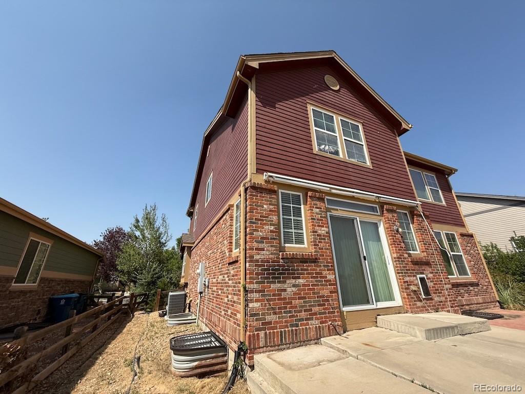 23982 E 2nd Dr, Aurora, CO 80018