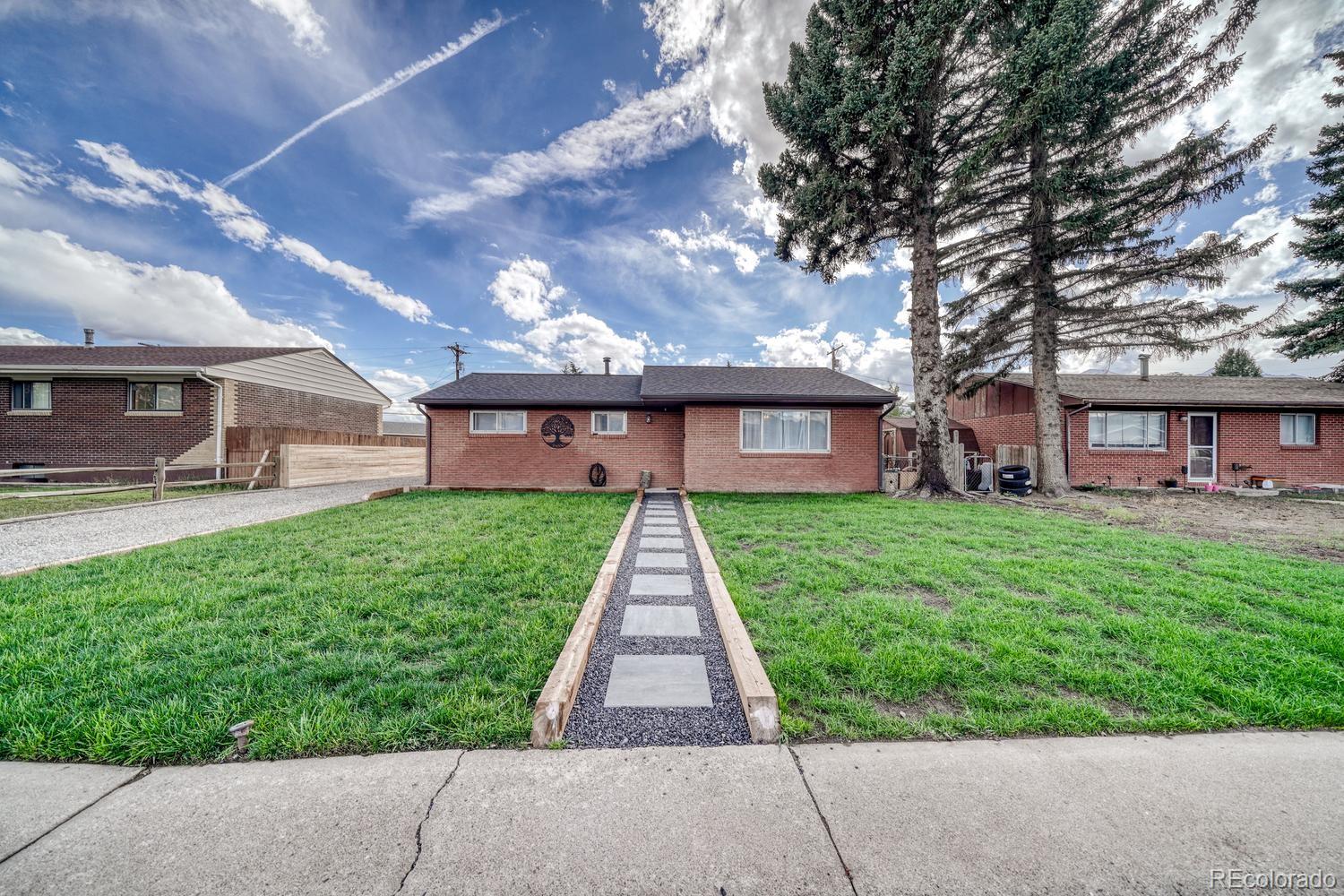 8 Oak St, Buena Vista, CO 81211