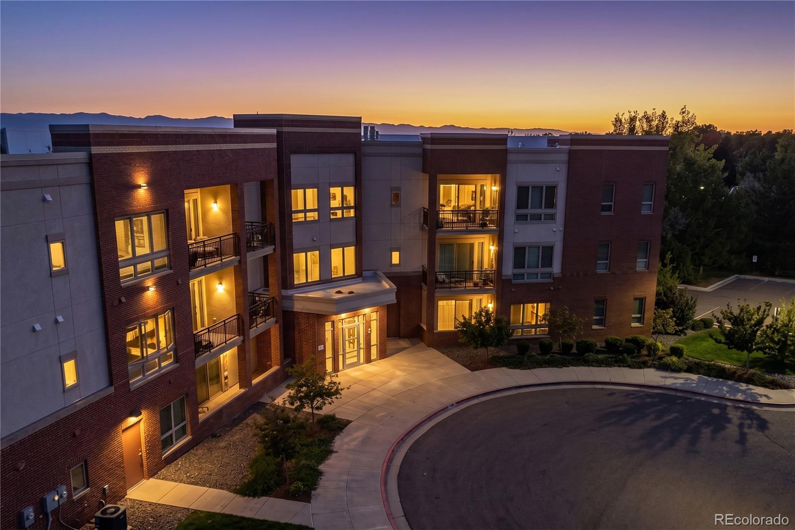 4885 S Monaco St #101, Denver, CO 80237