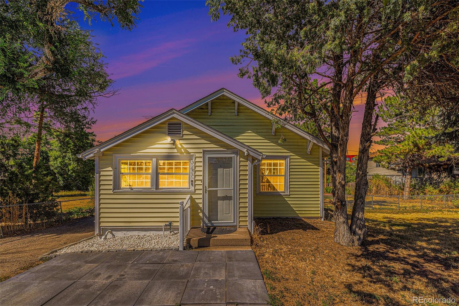 347 W Rafferty Gardens Ave, Littleton, CO 80120