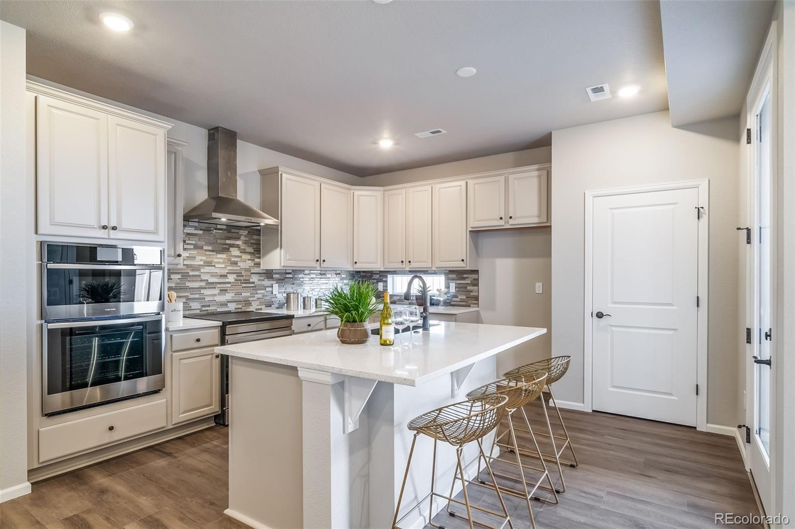22123 E 49th Pl, Aurora, CO 80019