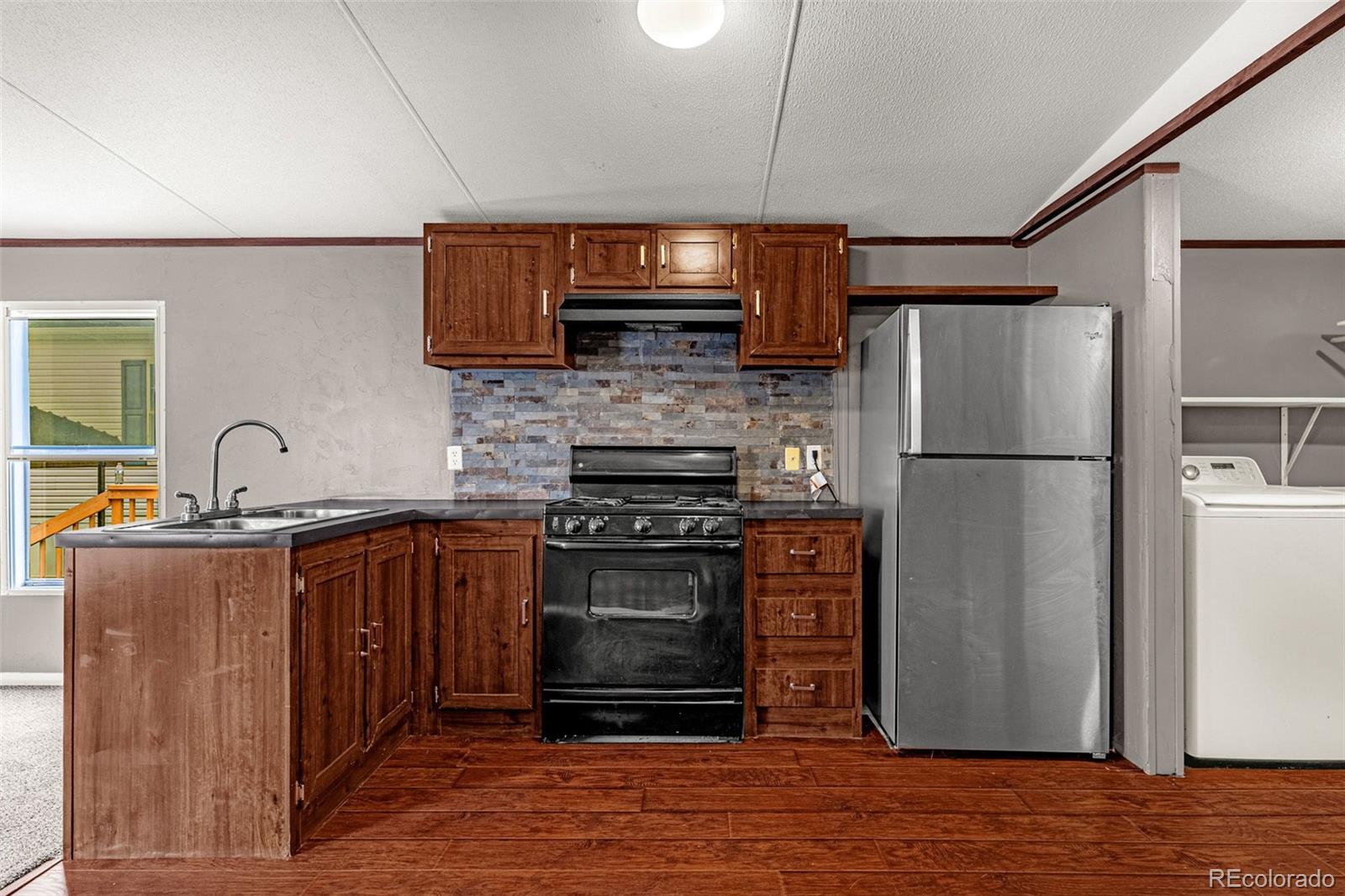 3280 S Academy Blvd, Colorado Springs, CO 80916
