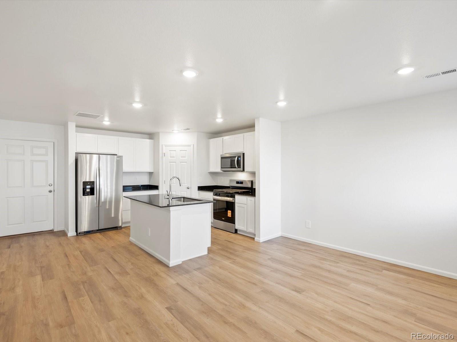 6511 N Netherland St, Aurora, CO 80019