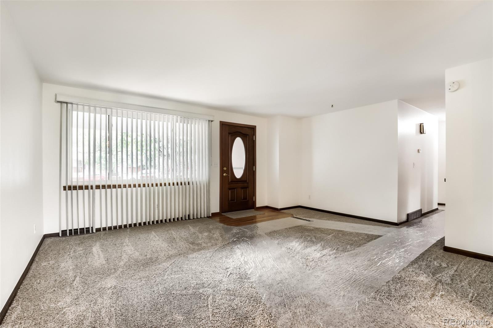687 S Oswego Ct, Aurora, CO 80012