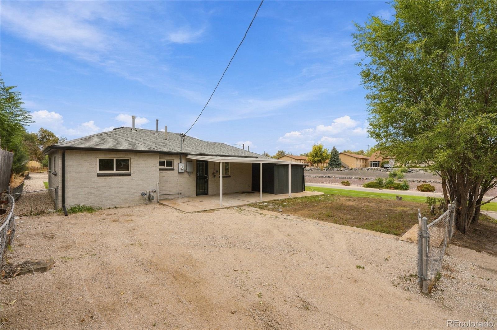 1590 Oak Pl, Thornton, CO 80229