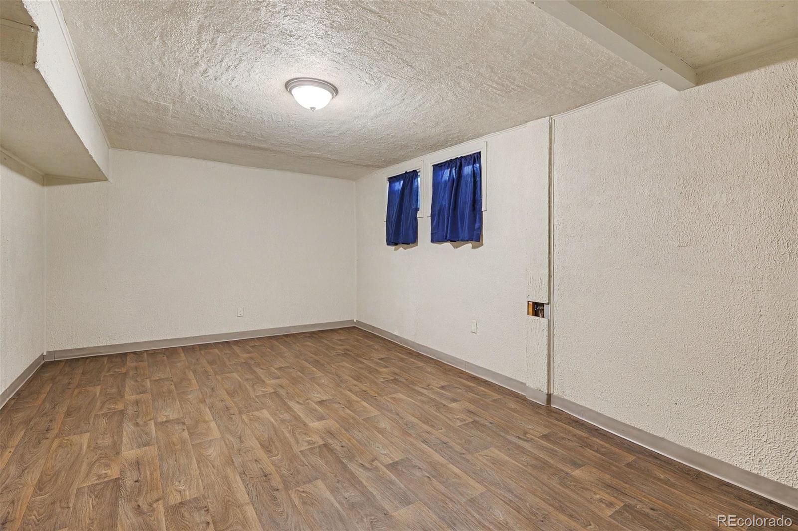 11819 E Canal Dr, Aurora, CO 80011