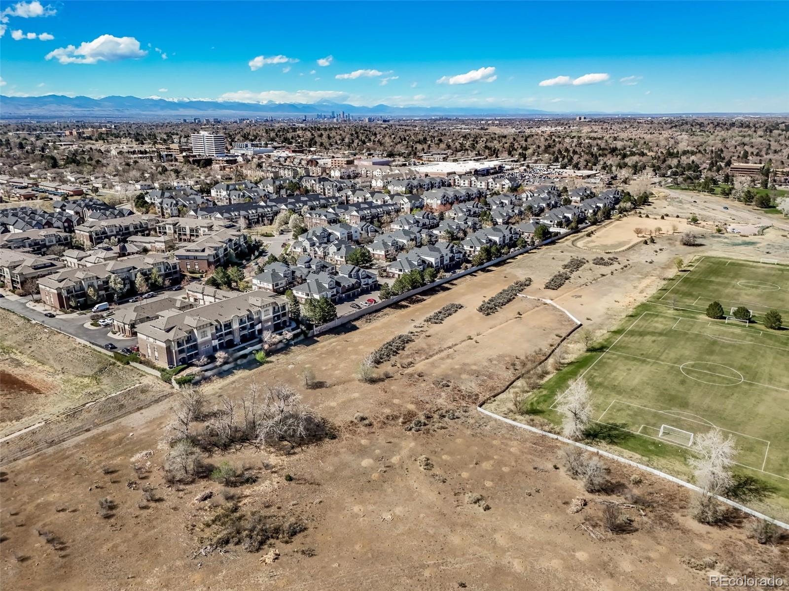 3890 S Dayton St #301, Aurora, CO 80014
